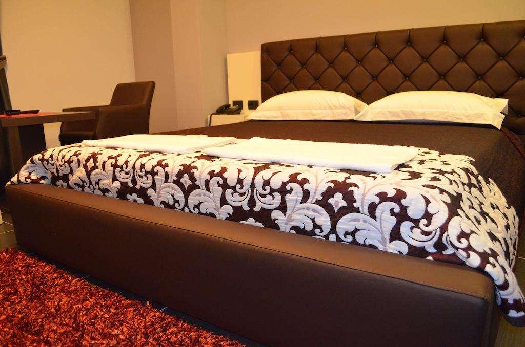 Hotel Mustang Vasqarr Стая снимка